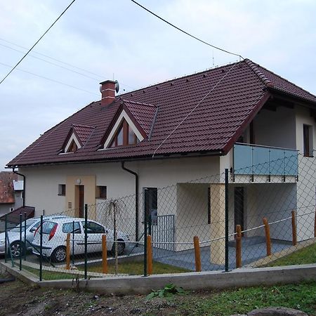 Penzion Emilia Ружомберок Екстер'єр фото